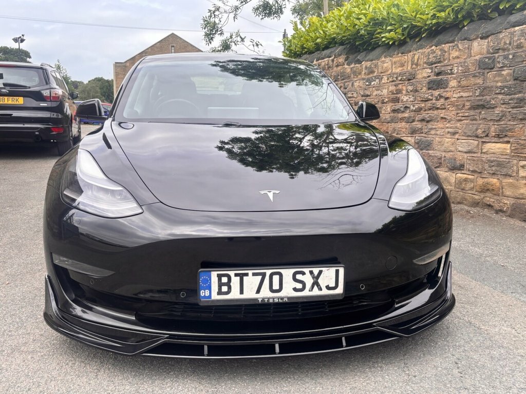 Tesla Model 3 Saloon Black #5