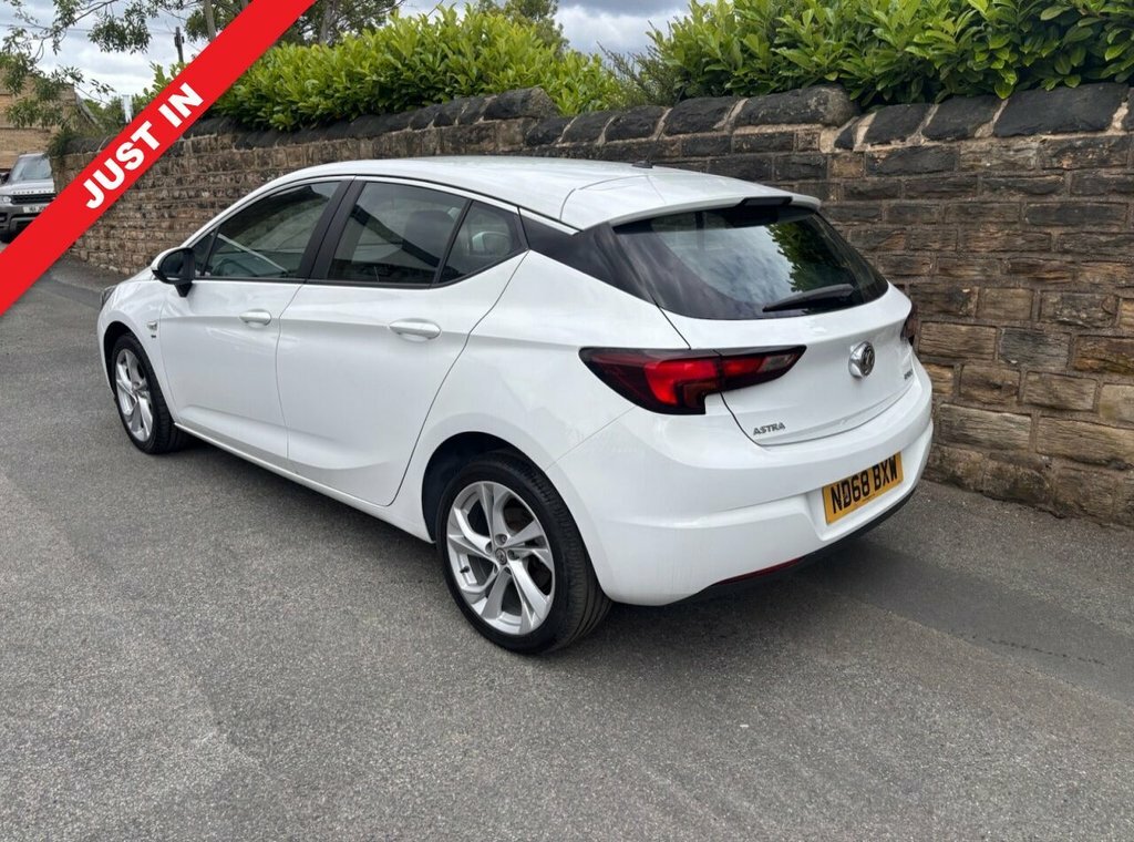 Vauxhall Astra Hatchback ND68BXW White #5