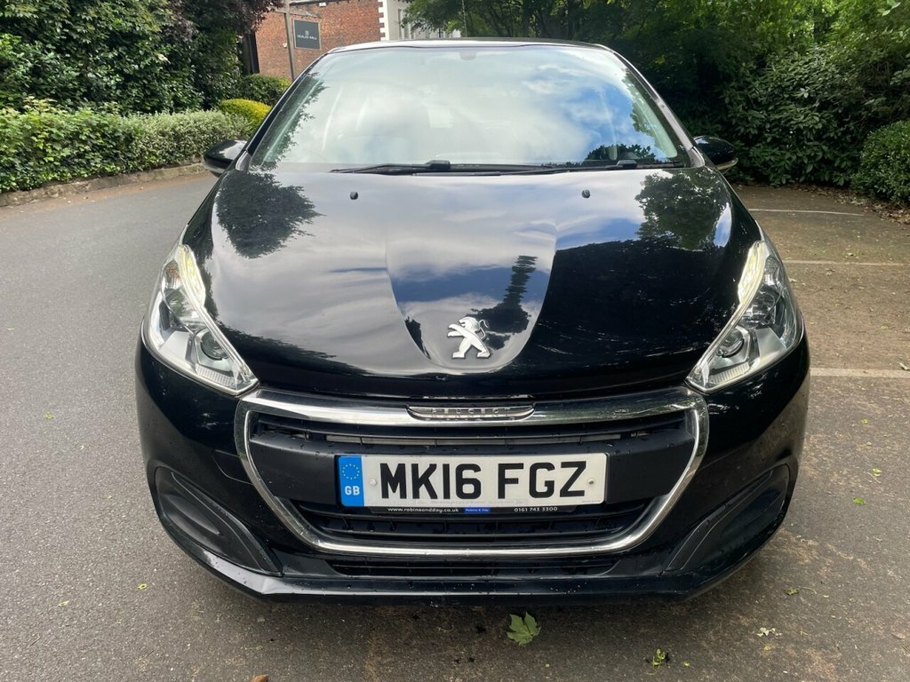 Peugeot 208 1L Active Black #3