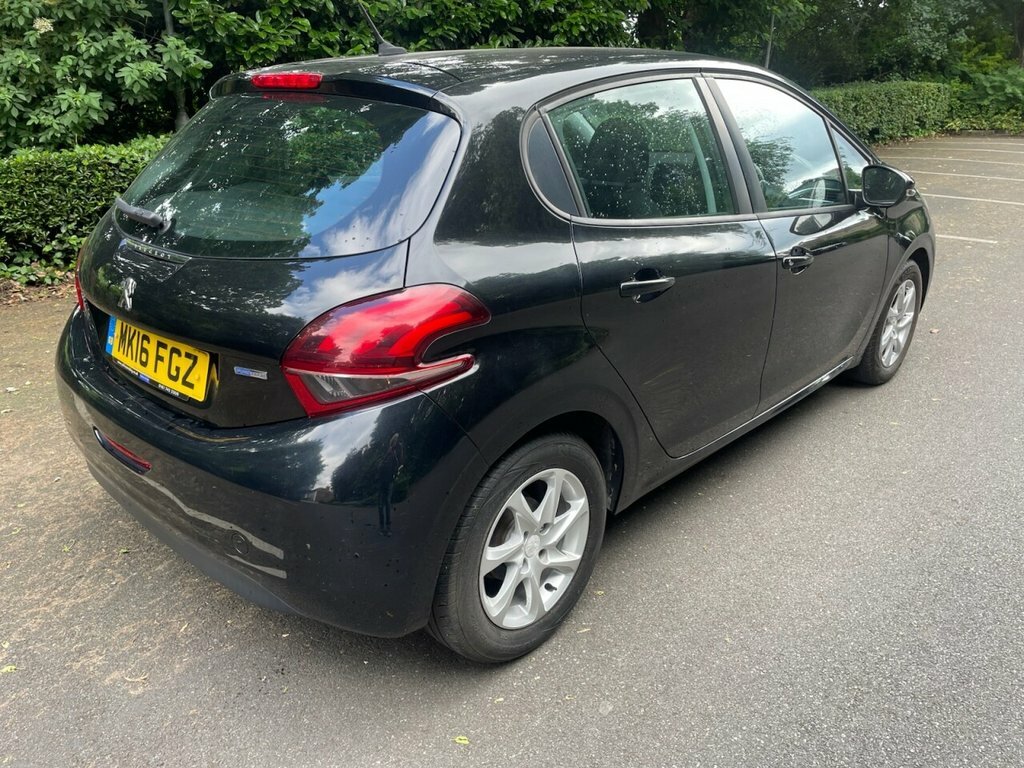 Peugeot 208 1L Active Black #6