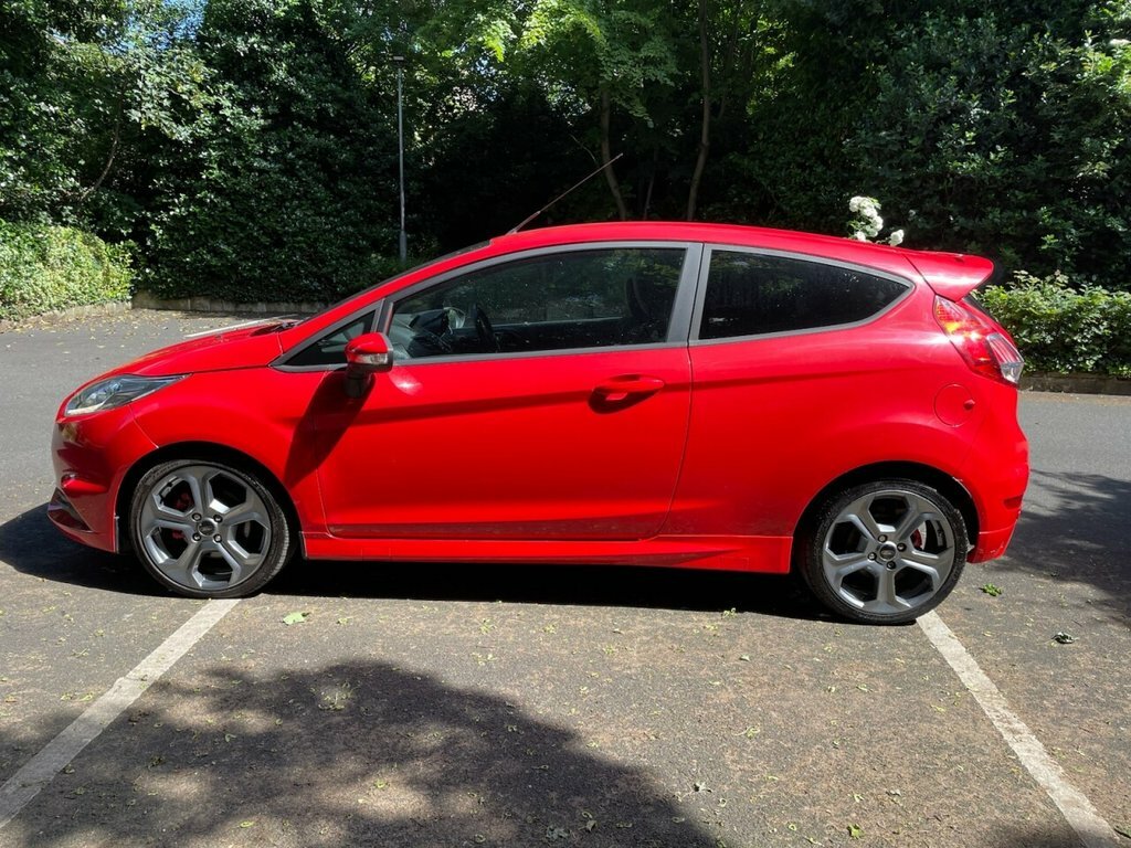 Ford Fiesta 1.6L St-2 Red #4