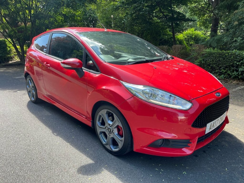 Ford Fiesta 1.6L St-2 Red