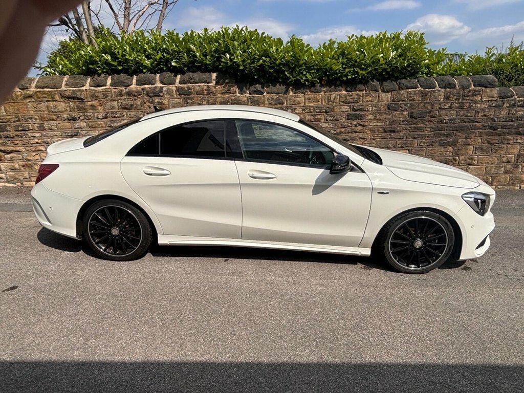 Mercedes-Benz CLA Class Saloon YN17XLW White #4