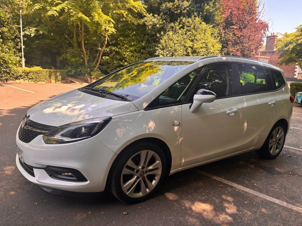 Vauxhall Zafira Tourer Sri White #3