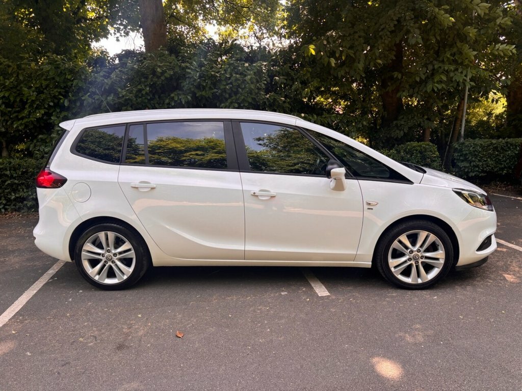 Vauxhall Zafira Tourer Sri White #4