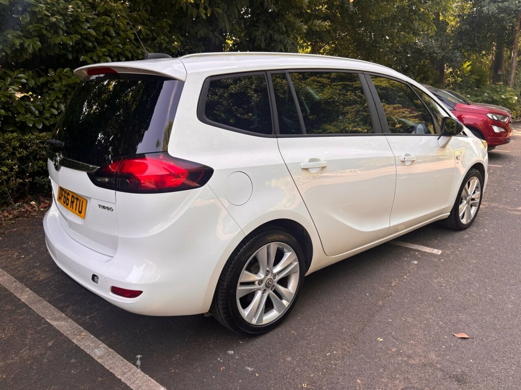 Vauxhall Zafira Tourer Sri White #5