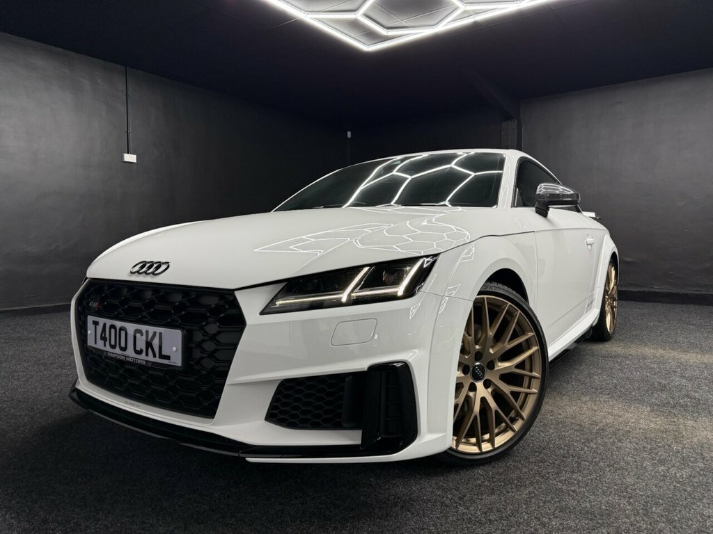 Audi TTS 2L Black Edition White