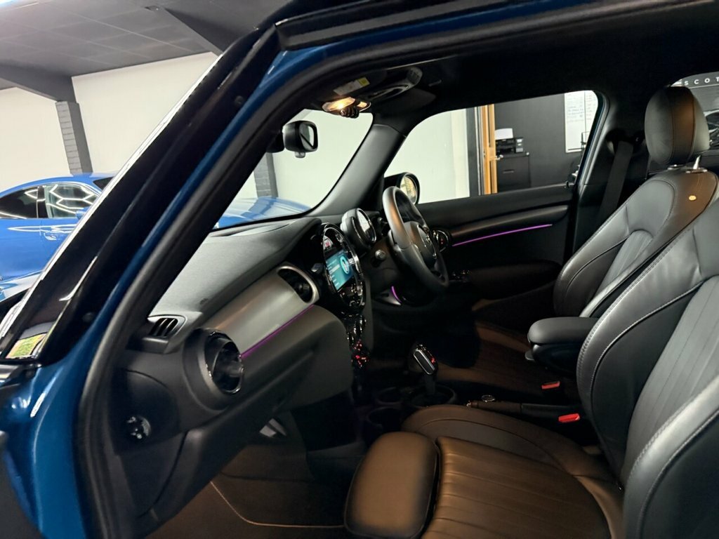 Mini Hatch 1.5L Cooper Exclusive SR72HKB Blue #2