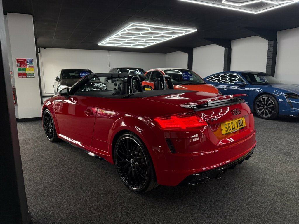 Audi TT 2L Black Edition SR21VRO Red #5