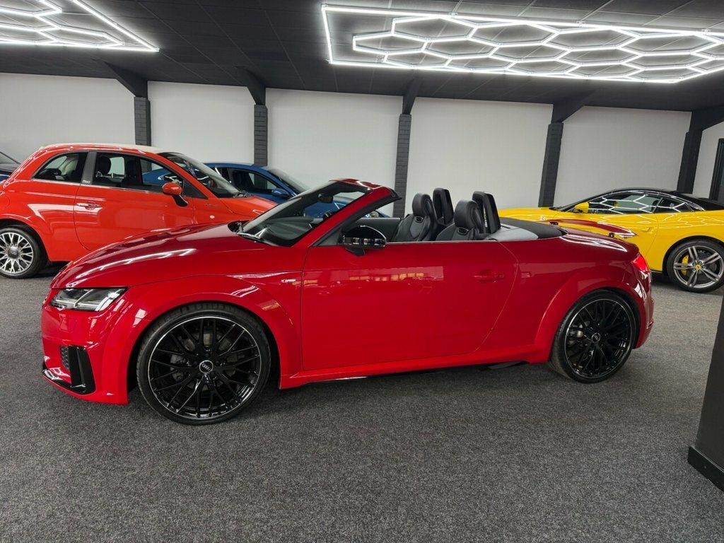 Audi TT 2L Black Edition SR21VRO Red #4