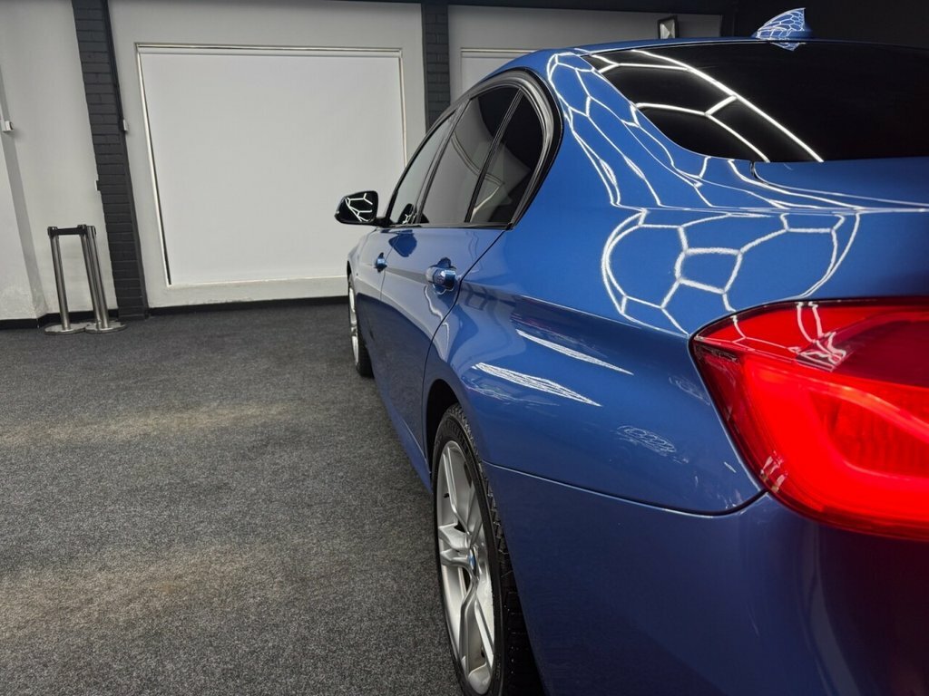 BMW 3 Series 3L M Sport PX18RZC Blue #4