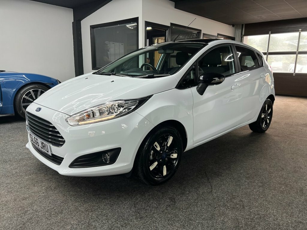 Ford Fiesta Hatchback SL66JRU White #3