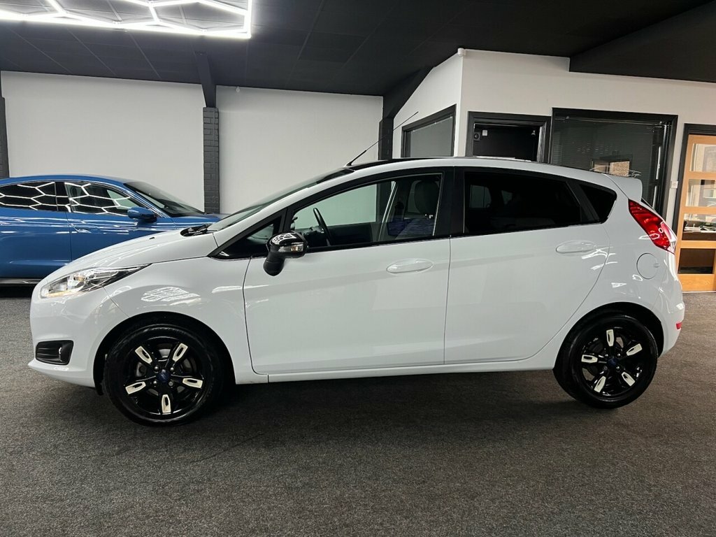 Ford Fiesta Hatchback SL66JRU White #4