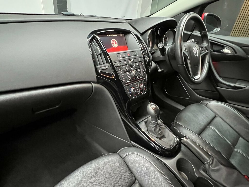 Vauxhall Astra GTC 2.0T Vxr Coupe Euro 6 Ss 280 White #33