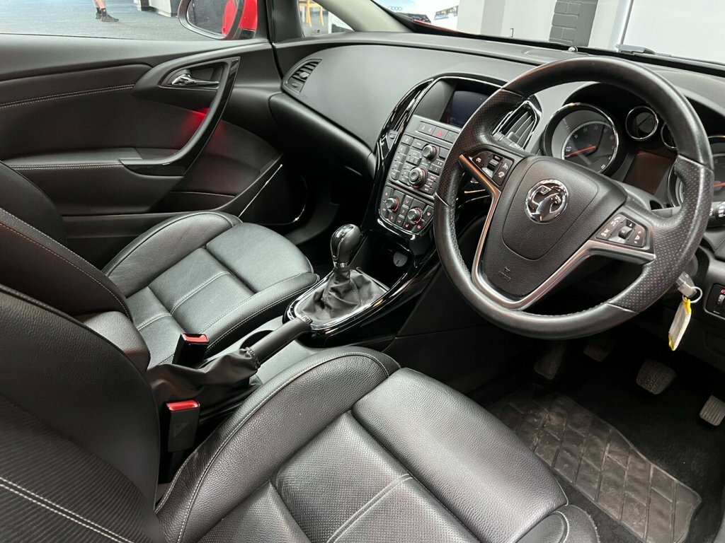 Vauxhall Astra GTC 2.0T Vxr Coupe Euro 6 Ss 280 White #39