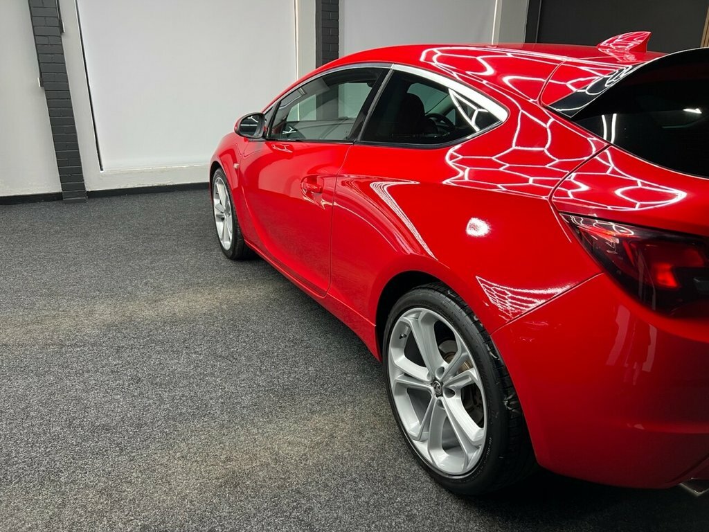 Vauxhall Astra GTC Coupe Red #6
