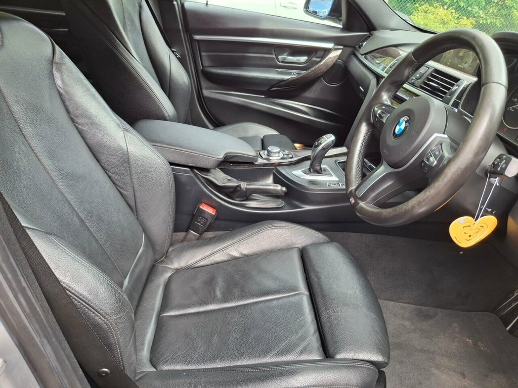 BMW 3 Series Saloon Black #5
