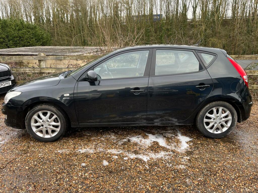 Hyundai I30 Hatchback 2.0 Crdi Style Euro 4 200757 Black #6