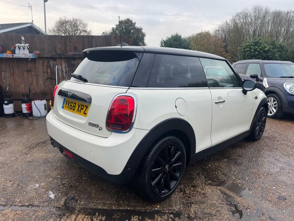 Mini Hatch Hatchback 1.5 Cooper D Euro 6 Ss 201868 YK68XPZ White #3