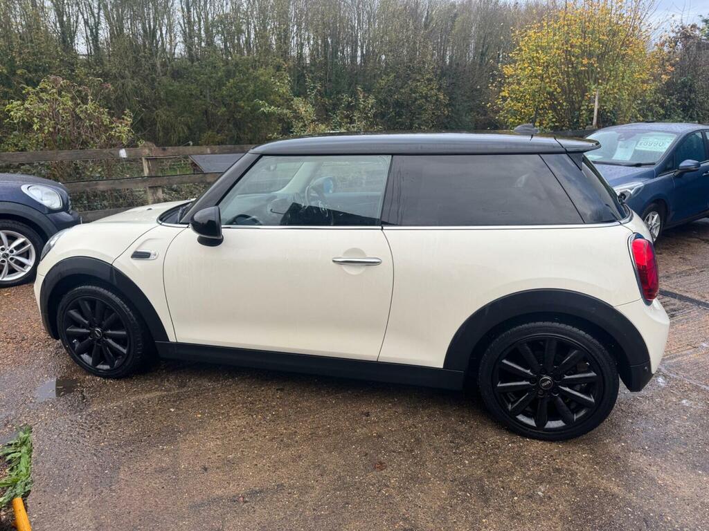 Mini Hatch Hatchback 1.5 Cooper D Euro 6 Ss 201868 YK68XPZ White #2