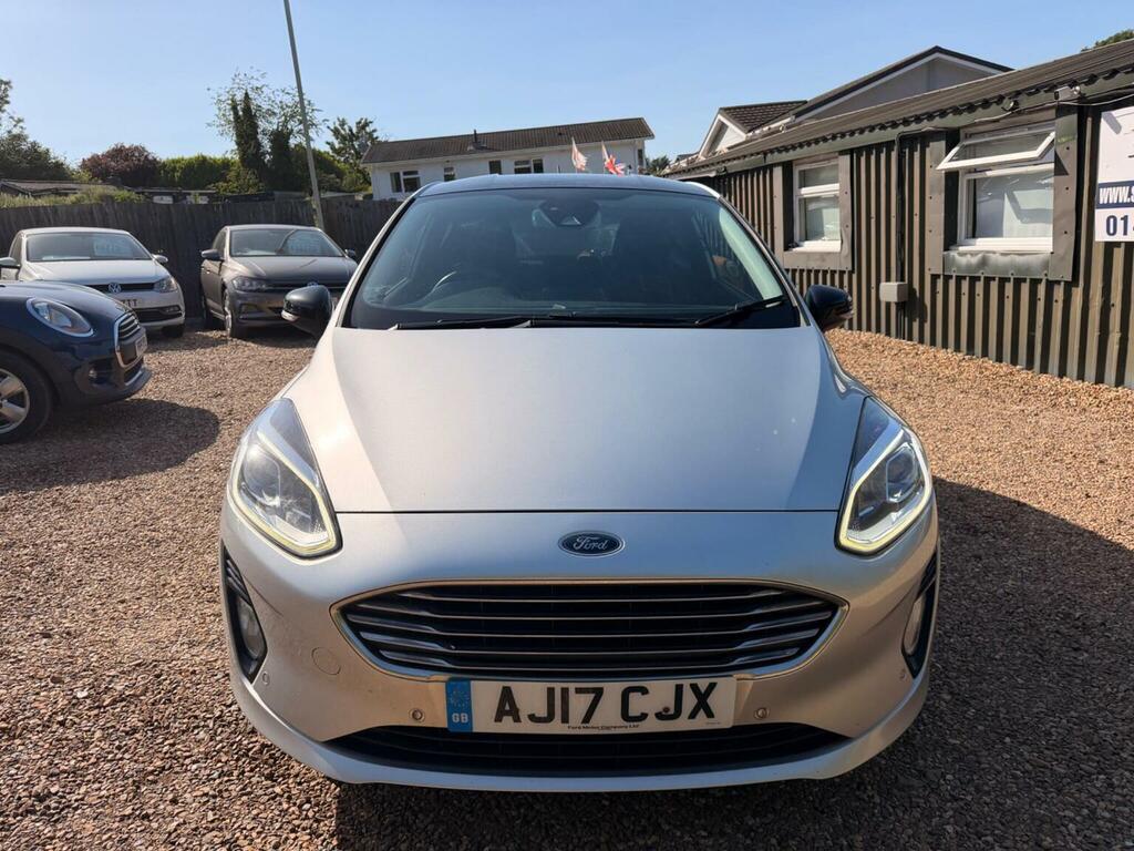 Ford Fiesta Hatchback 1.5 Tdci Titanium Euro 6 Ss 2017 AJ17CJX Silver #2
