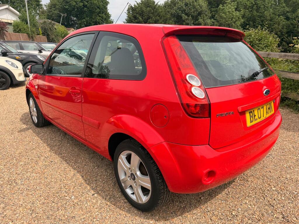 Ford Fiesta Hatchback 1.25 Zetec Climate 200707 Red #4