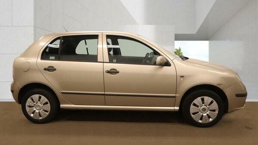 Skoda Fabia Hatchback 1.2 Htp 12V Ambiente 200505 BN05ZRL Beige #5