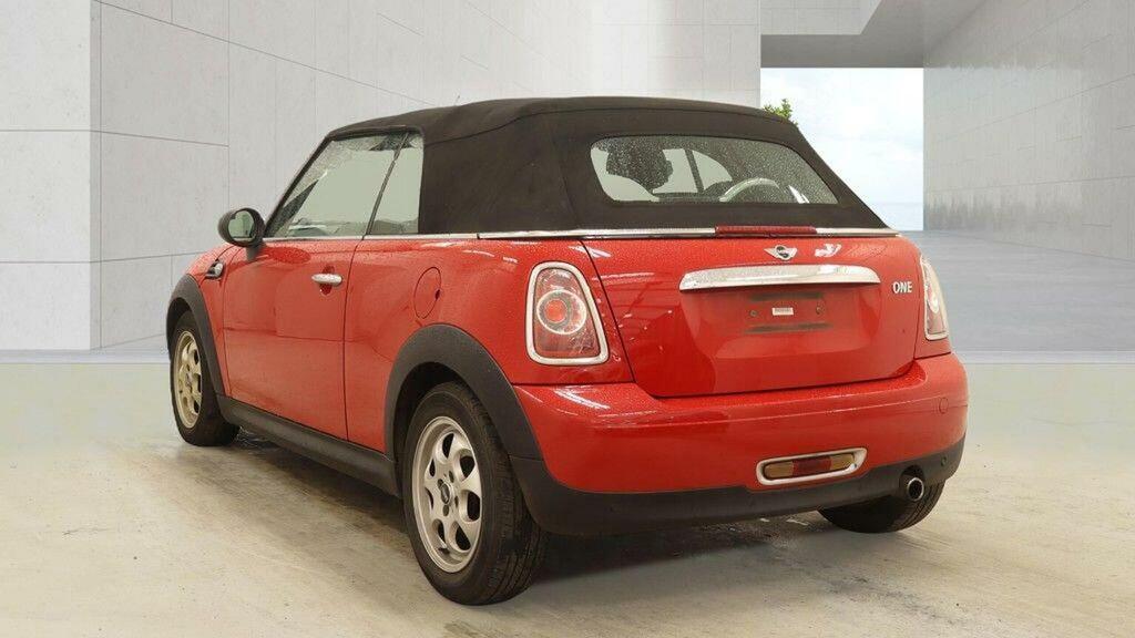 Mini Convertible 1.6 One Euro 6 Red #3