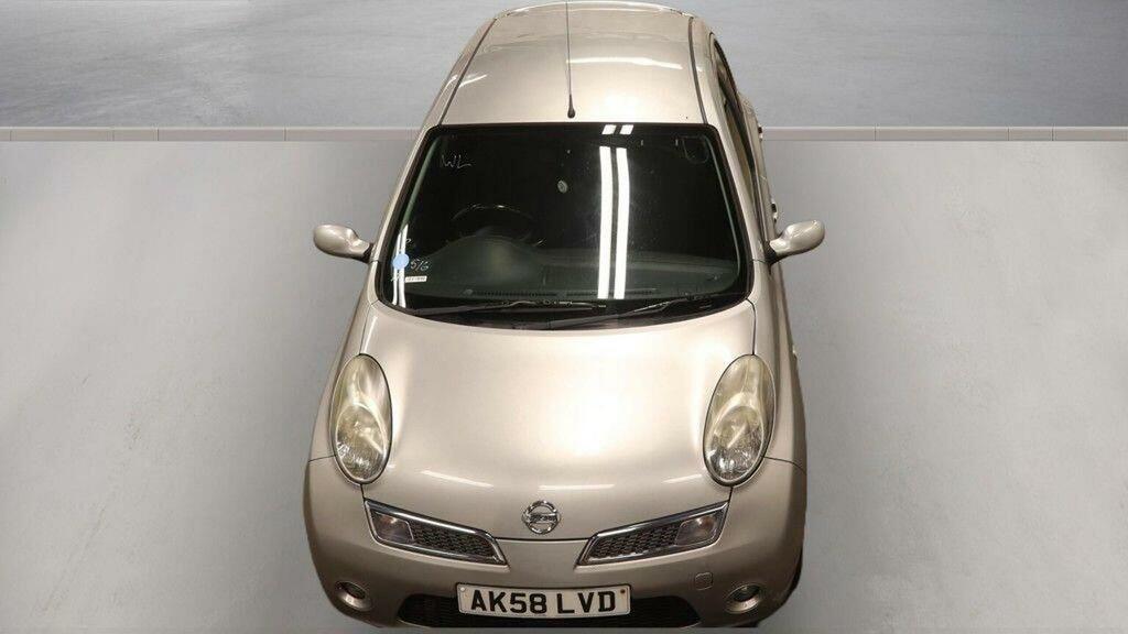 Nissan Micra 1.2 16V Tekna Silver #2