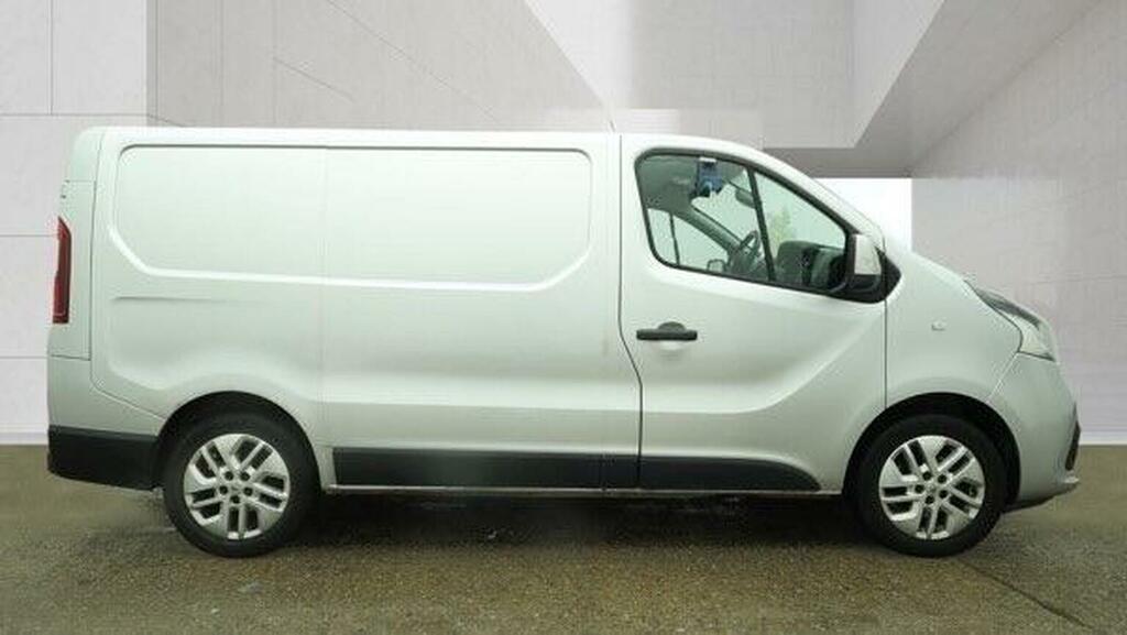 Renault Trafic 1.6 Dci 27 White #16