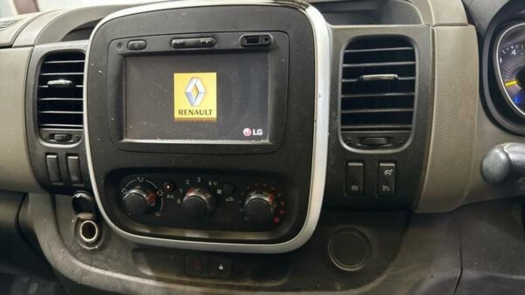 Renault Trafic 1.6 Dci 27 White #23