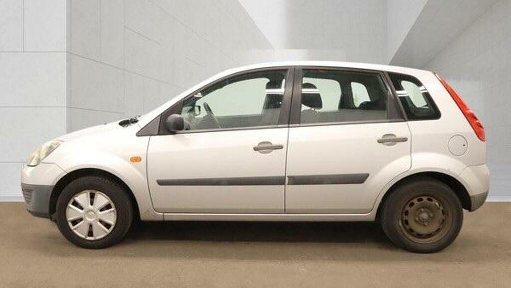 Ford Fiesta 1.25 Studio Silver #4