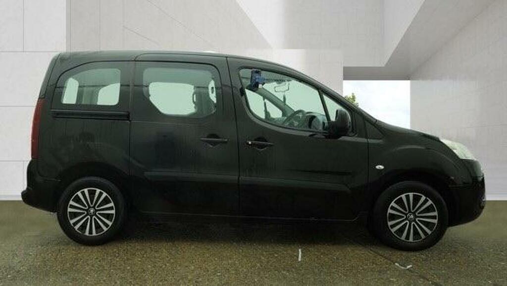 Peugeot Partner Tepee 1.6 Hdi Tepee S Egc Ss Black #6