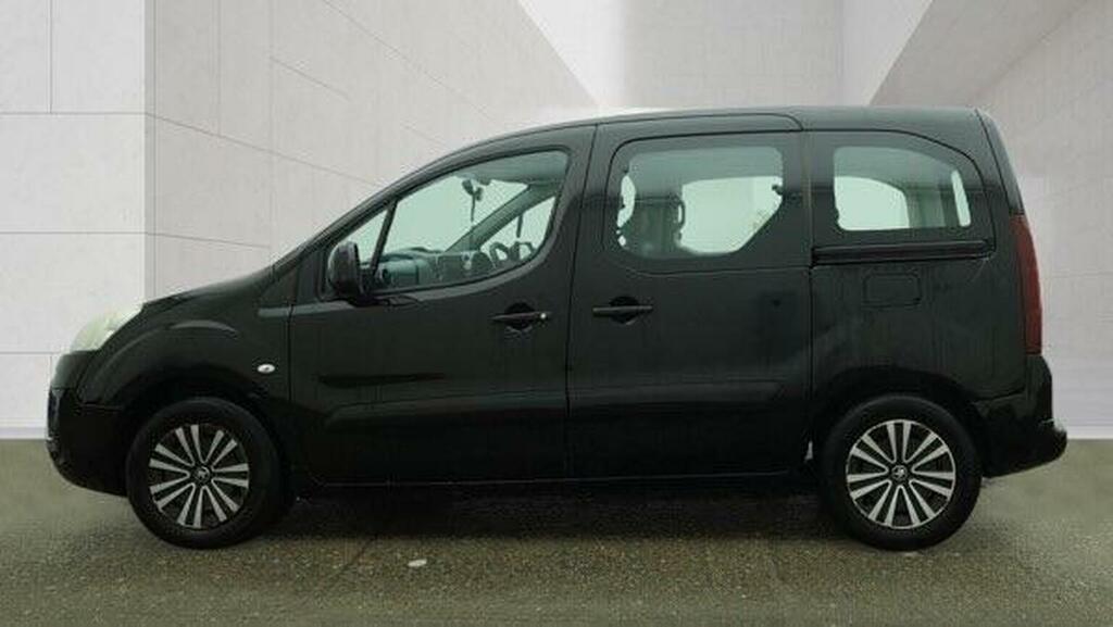 Peugeot Partner Tepee 1.6 Hdi Tepee S Egc Ss Black #4