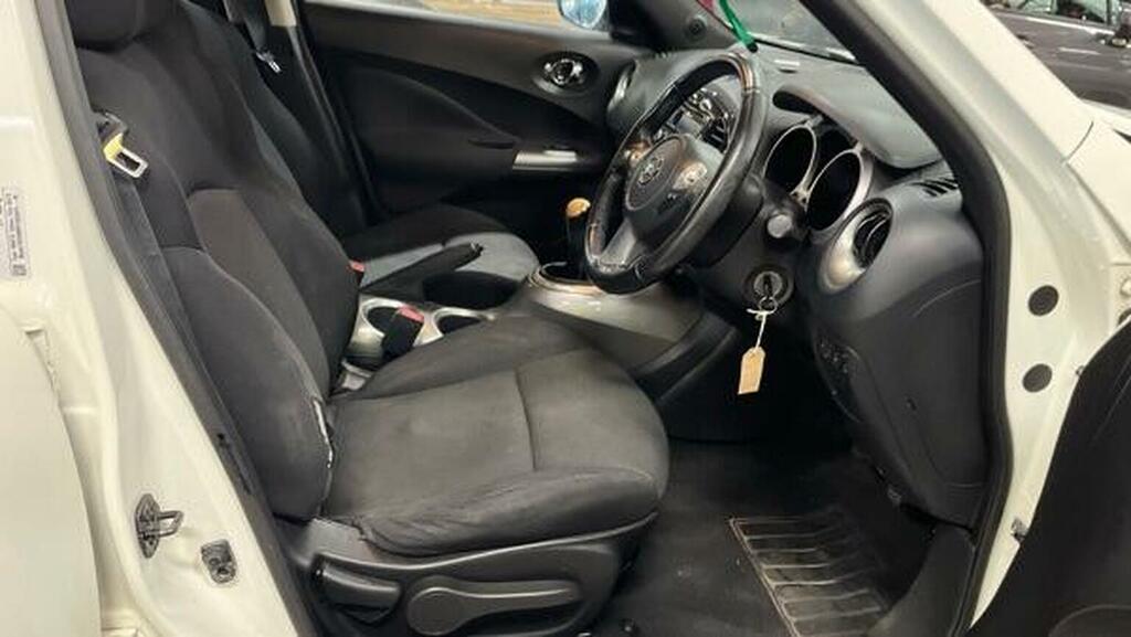 Nissan Juke 1.6 Acenta White #7