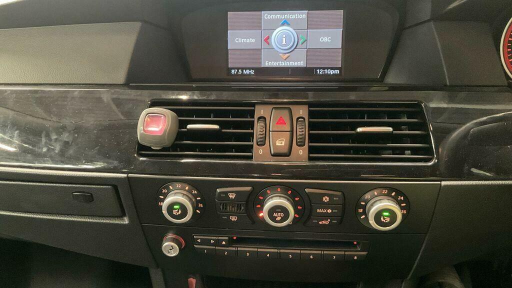 BMW 5 Series 525D Se Touring Silver #23