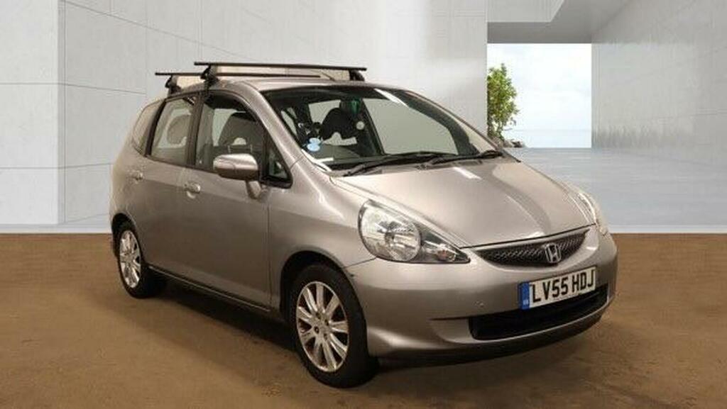 Honda Jazz 1.4 I-dsi Se Cvt-7 Silver