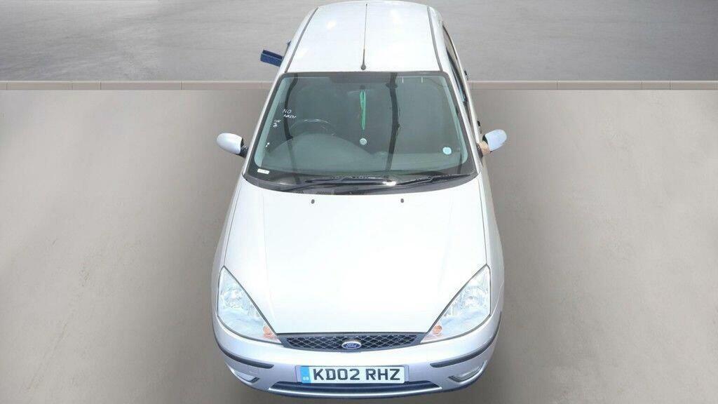 Ford Focus 1.6I 16V Zetec Silver #2