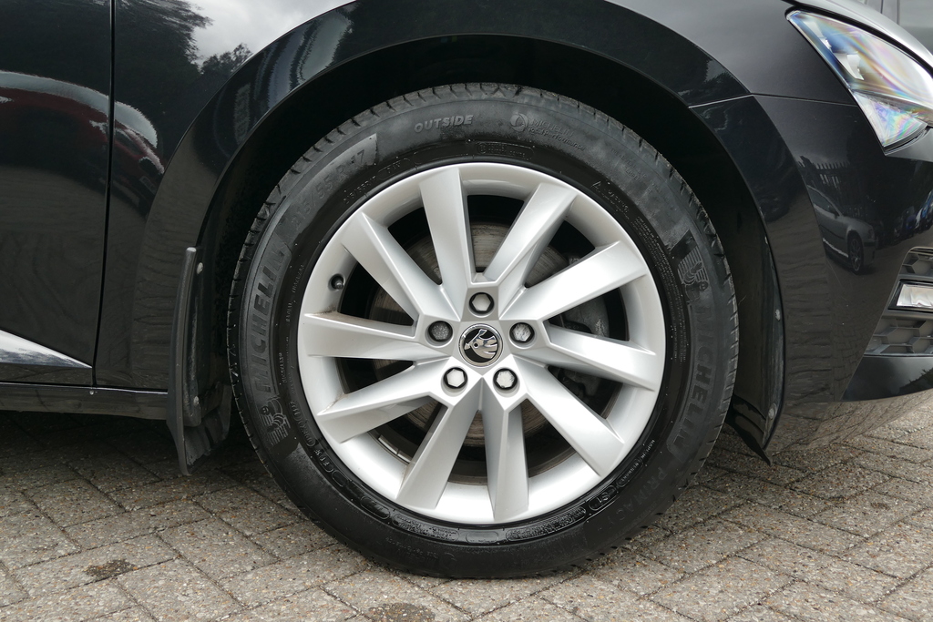 Skoda Superb 1.5 Tsi Se Dsg 150 Ps Black #5