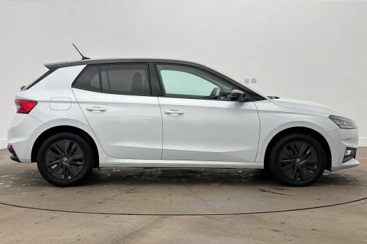 Skoda Fabia 1.5 Tsi 150 Design Edition Dsg 150 Ps DC25CNY White #4