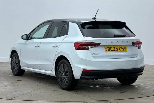 Skoda Fabia 1.5 Tsi 150 Design Edition Dsg 150 Ps DC25CNY White #3