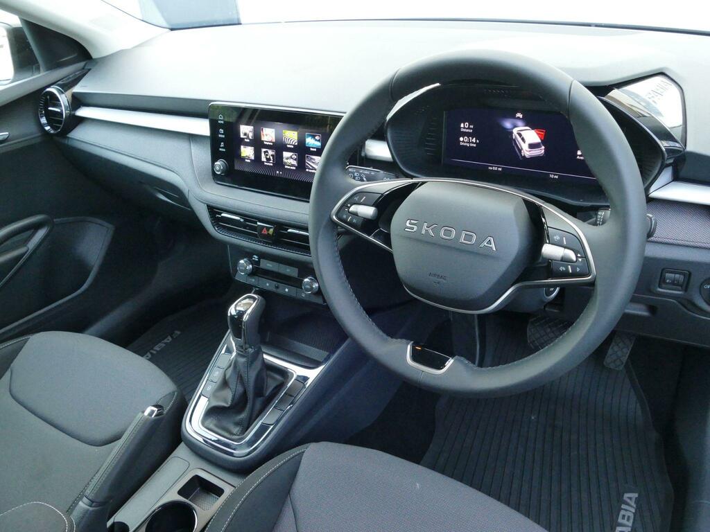 Skoda Fabia Fabia Hatch Design Edition 1.0 Tsi 116 Ps Dsg Black #2