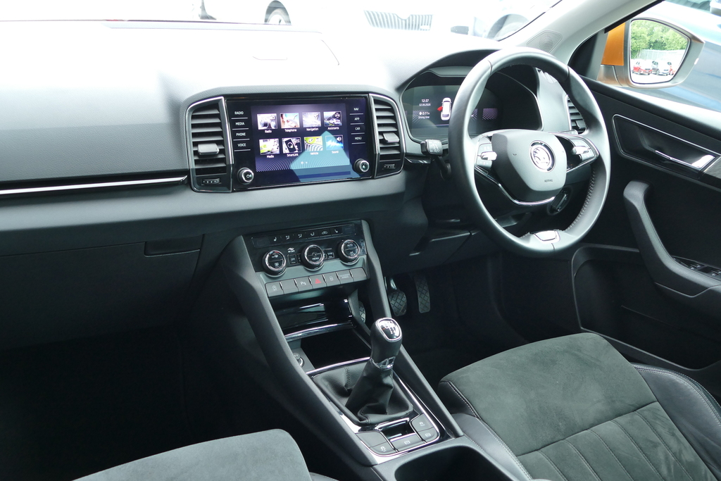 Skoda Karoq 1.5 Tsi Se L 150 Ps NX23XCU Orange #2