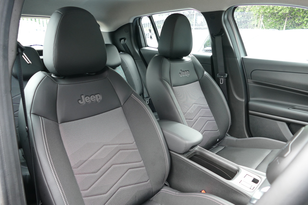 Jeep Avenger 1.2 Altitude 100 Ps Grey #6