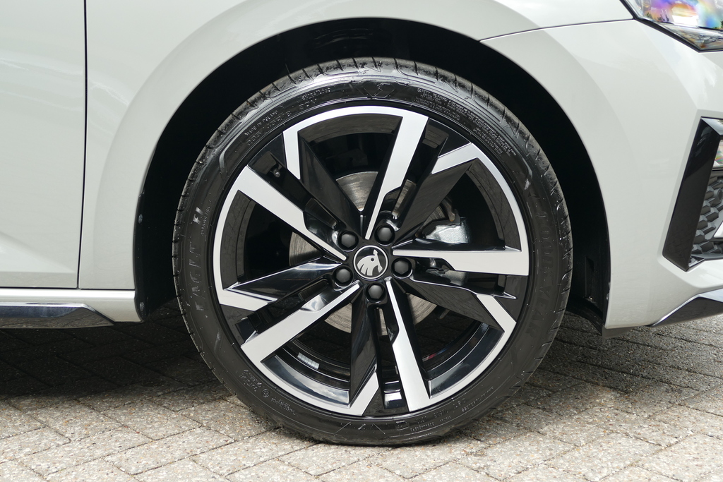 Skoda Scala 1.0 Tsi 116 Monte Carlo Edition Dsg 116 Ps Grey #5