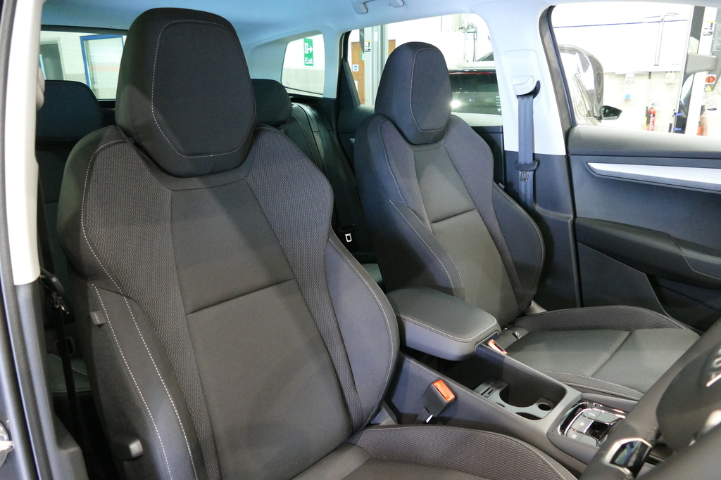 Skoda Karoq Karoq Se Edition 1.0 Tsi 116 Ps 6G Man Grey #3