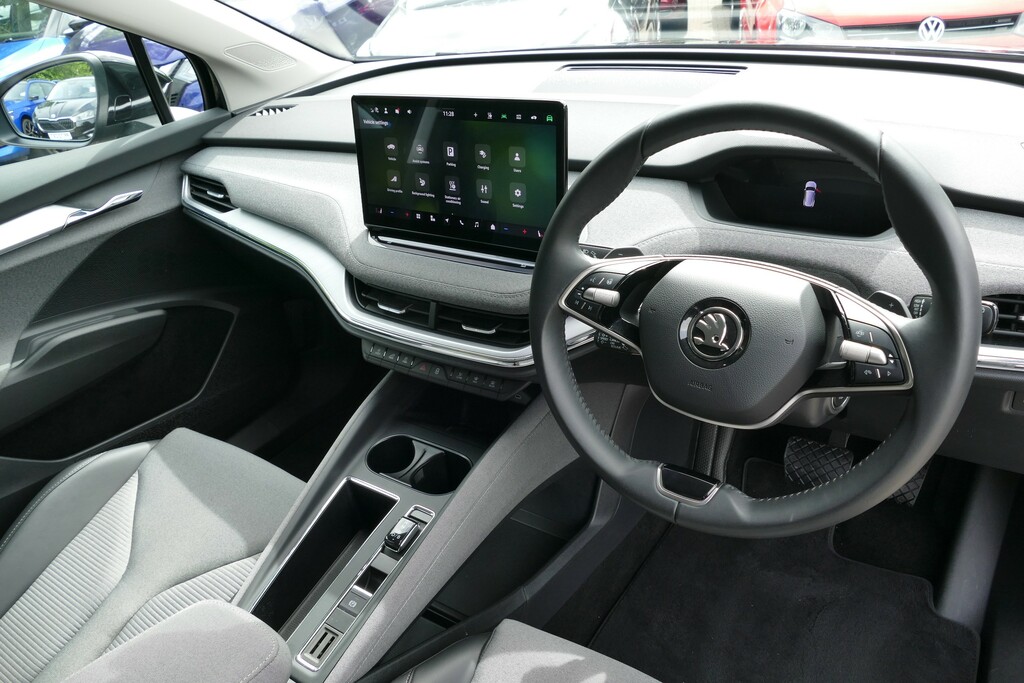Skoda ENYAQ 210Kw 85 Edition 82Kwh 286 Ps BV74UOS Black #6