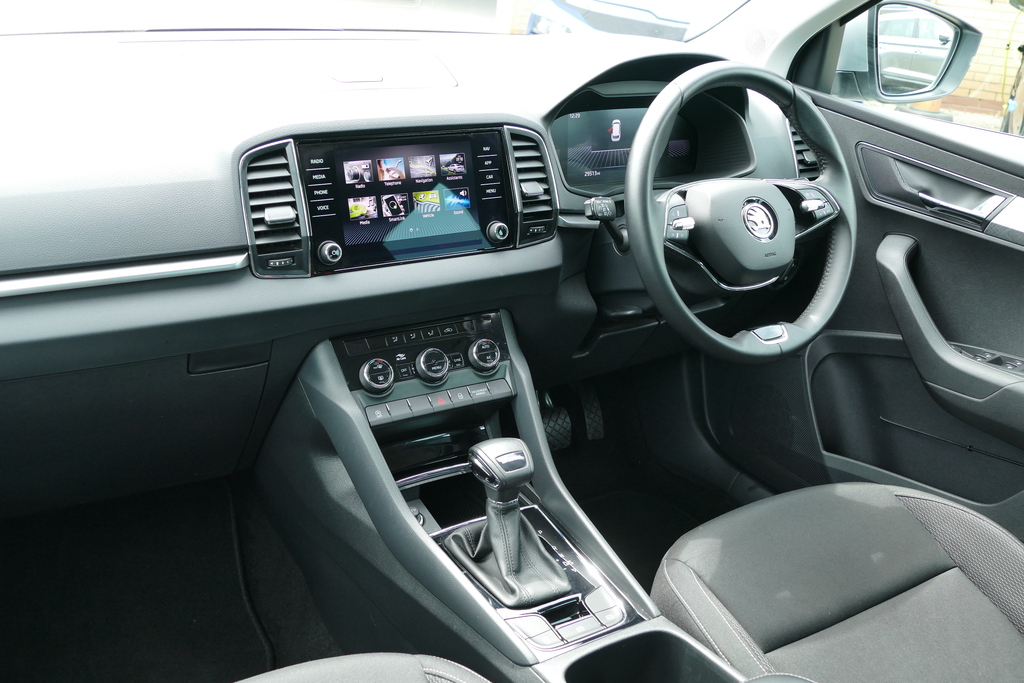 Skoda Karoq 2.0 Tdi Se Drive Dsg 116 Ps Silver #2