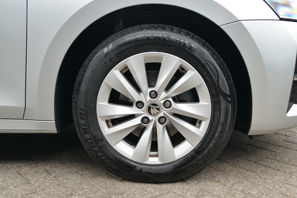 Skoda Octavia 2.0 Tdi Se Technology 116 Ps Silver #5