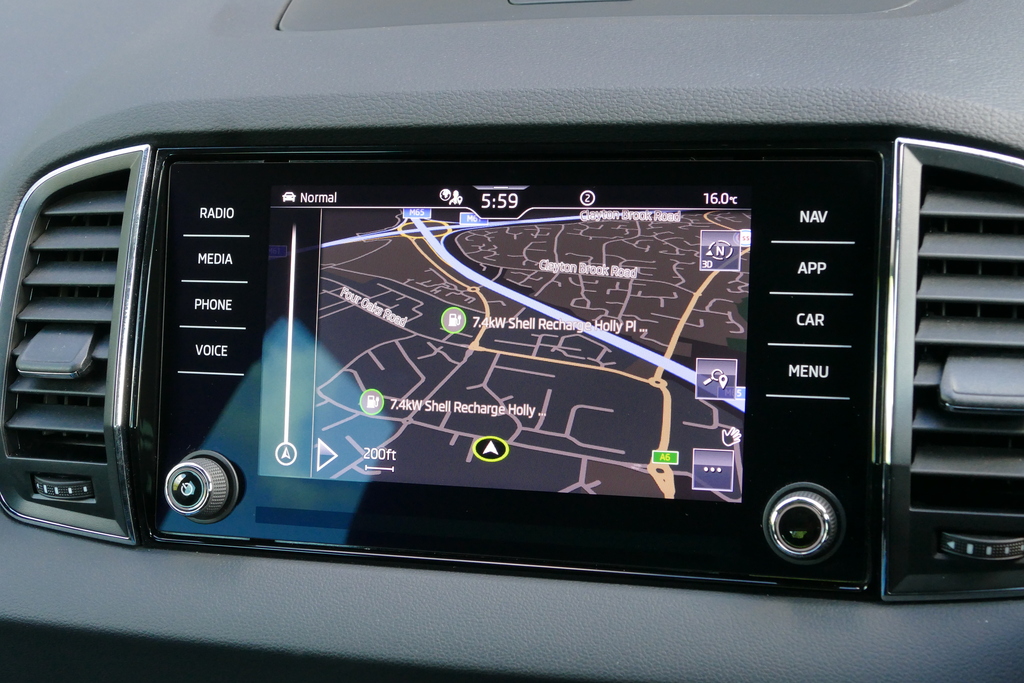 Skoda Karoq Tsi Act Se L Green #19
